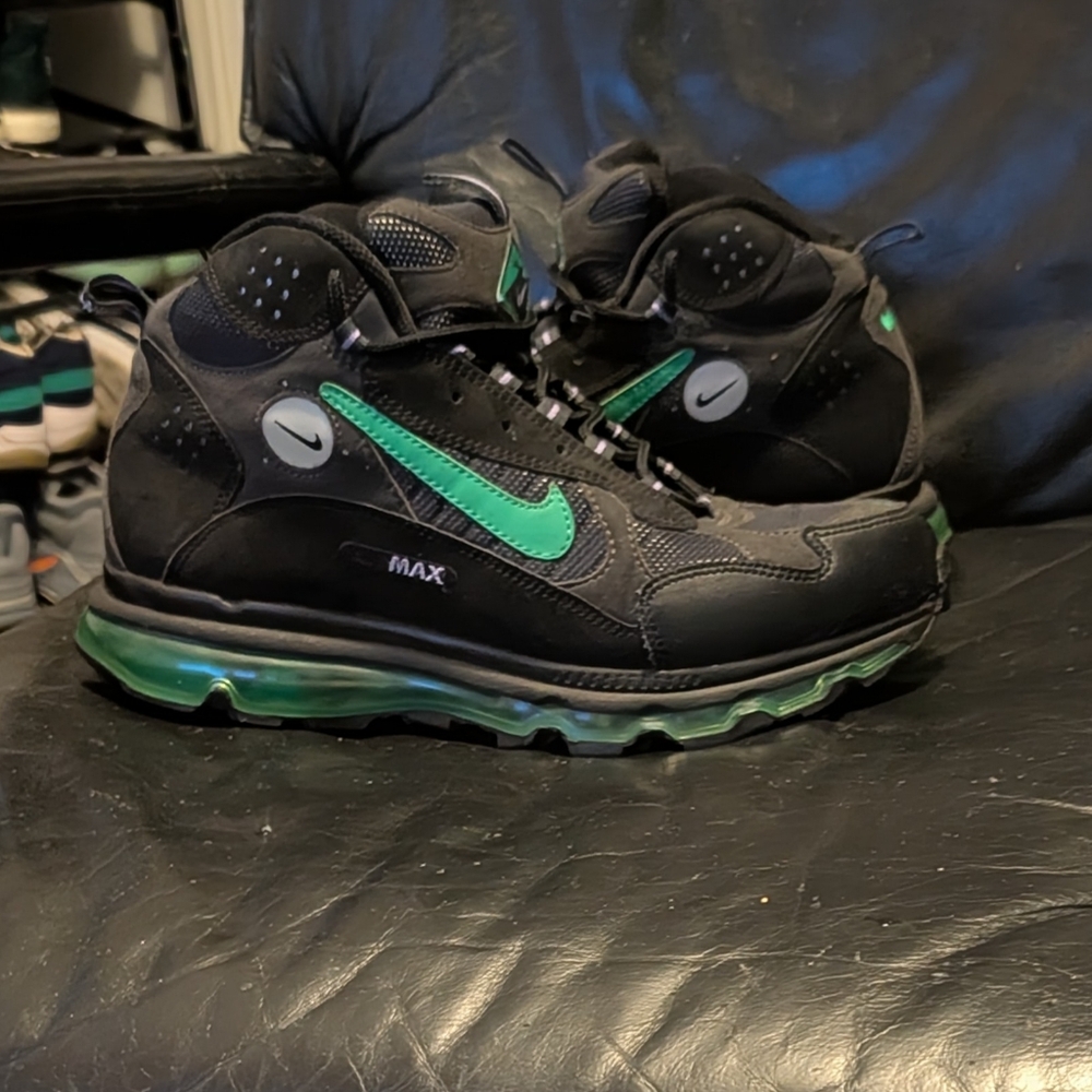 Nike Air Max Terra Sertig - "Black/Stadium Green"